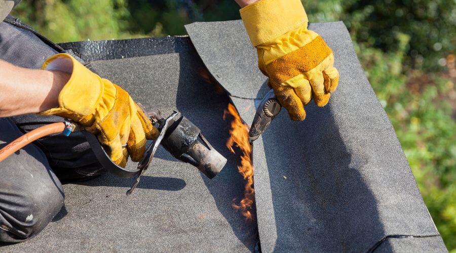 Professional residential roofers in Livonia, MO